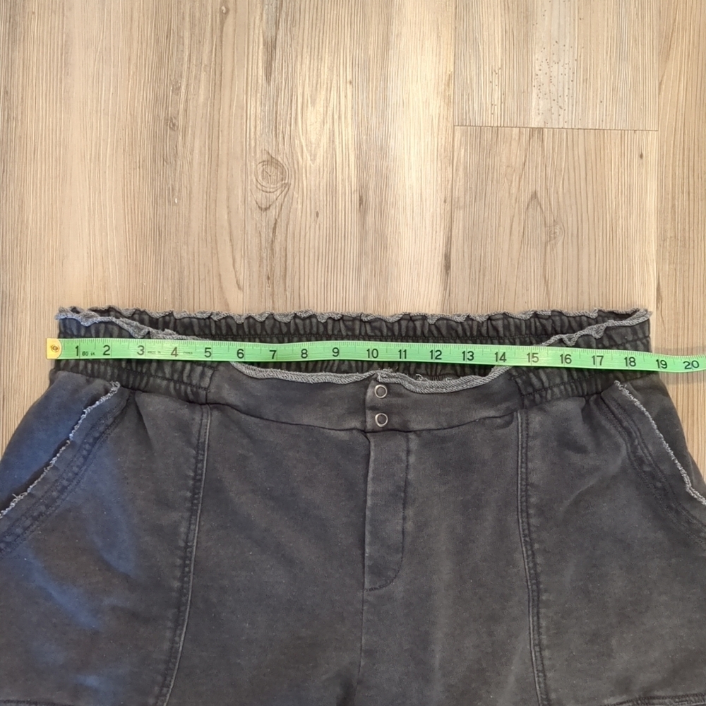 Women's Gray Cargo Pants - Picture 6 of 10